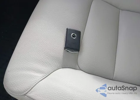 2024 Volvo Xc60 B5 Core Dark Theme из США, поврежденный, VIN YV4L12RK2R1910232